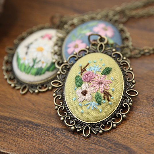 DIY Necklace - Flowers