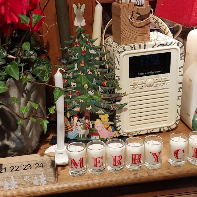 Christmas Tree - Wooden Mantle Ornament🎄