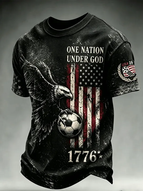 Men's Vintage Distressed Bald Eagle American Flag 1776 Football Art Print T-Shirt