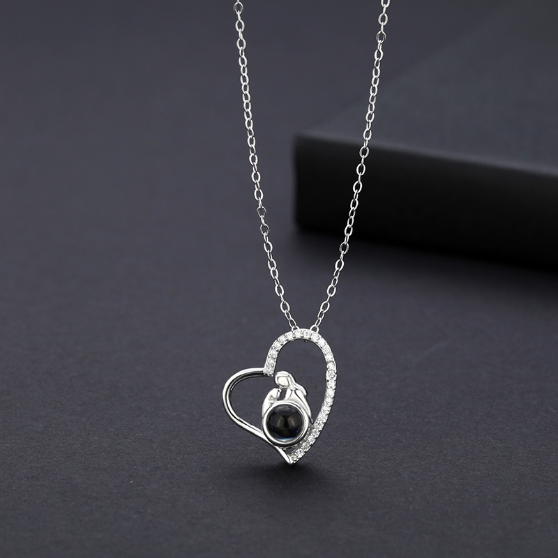 Mother and Child Necklace With Projection Stone