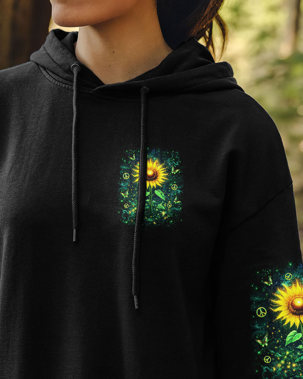 IN A WORLD FULL OF ROSES BE A SUNFLOWER ALL OVER PRINT - TLNO0404252