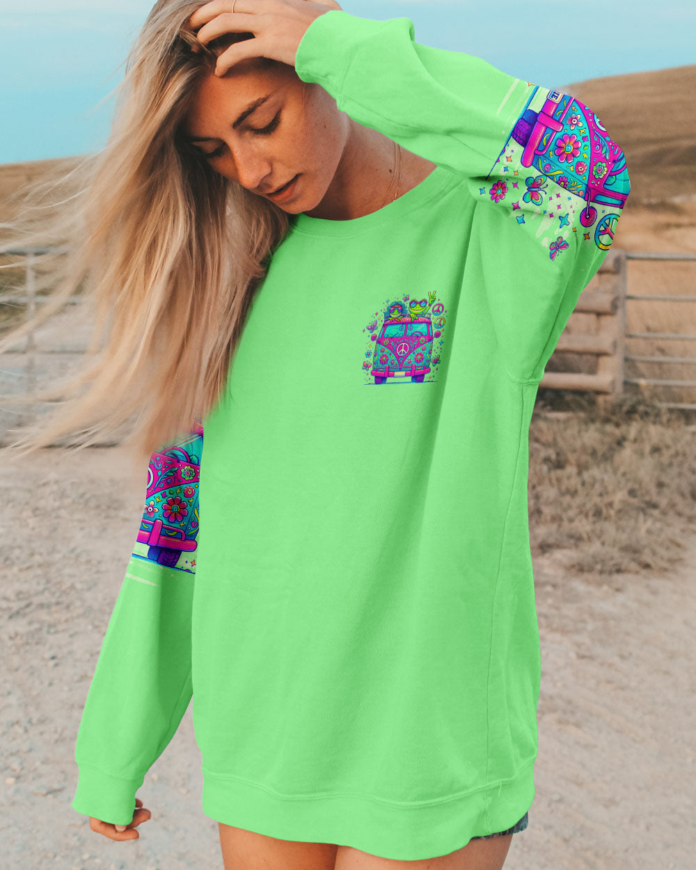 RUNNING AGAINST THE WIND BUS FROG ALL OVER PRINT - TLNO0805252