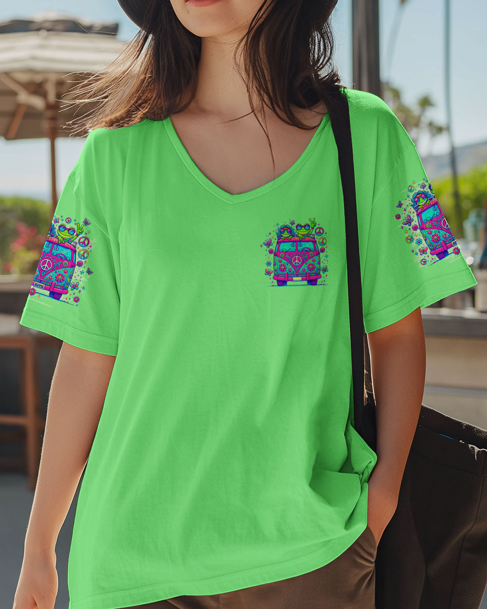 RUNNING AGAINST THE WIND BUS FROG ALL OVER PRINT - TLNO0805252