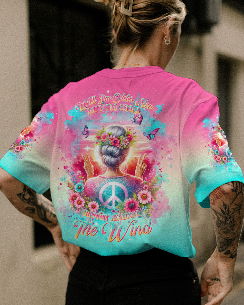 RUNNING AGAINST THE WIND OLD WOMAN ALL OVER PRINT - TLNT2212233