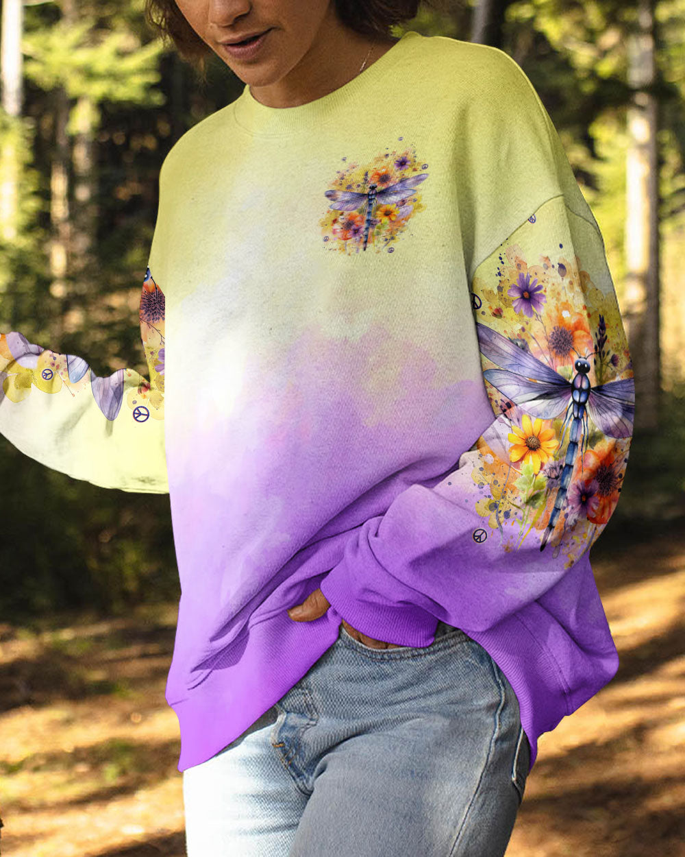 A WOMAN WHO LOVES DRAGONFLIES ALL OVER PRINT - TLNT2712233