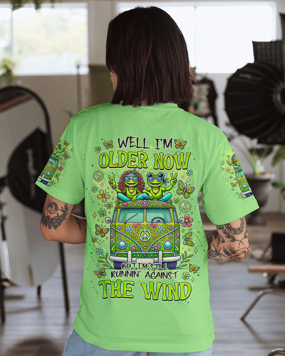 RUNNING AGAINST THE WIND BUS FROG ALL OVER PRINT - TLNZ0711243