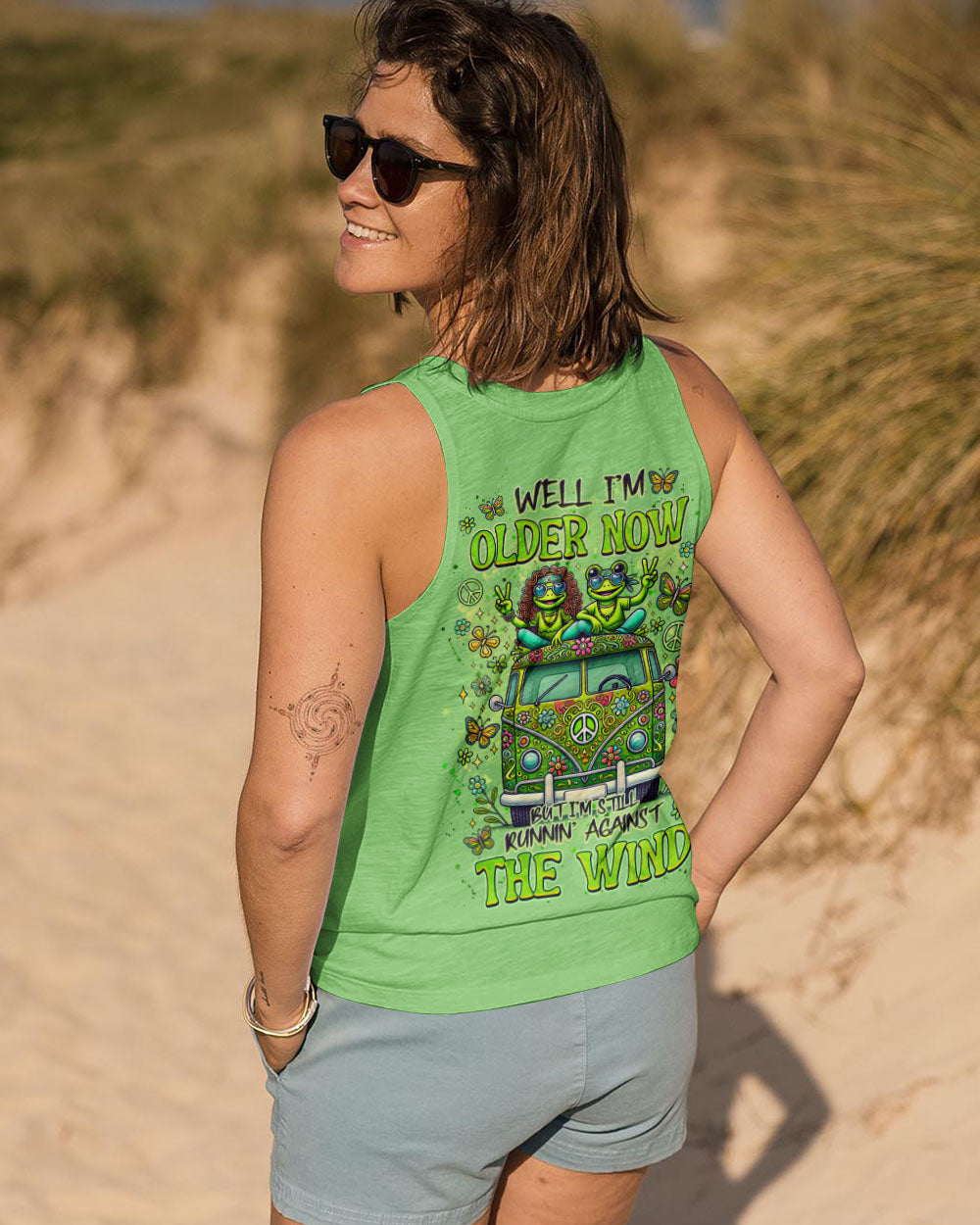 RUNNING AGAINST THE WIND BUS FROG ALL OVER PRINT - TLNZ0711243