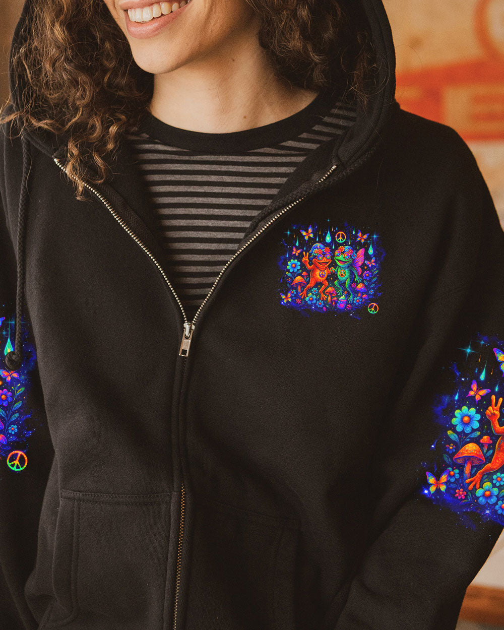 JUST KEEP ON CHILLING STAY WILD AND FREE FROG ALL OVER PRINT - TLNZ1504251