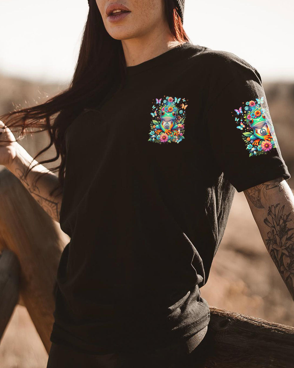 THE RIGHT PEOPLE WILL LOVE YOU FROG ALL OVER PRINT - TLTR2301244