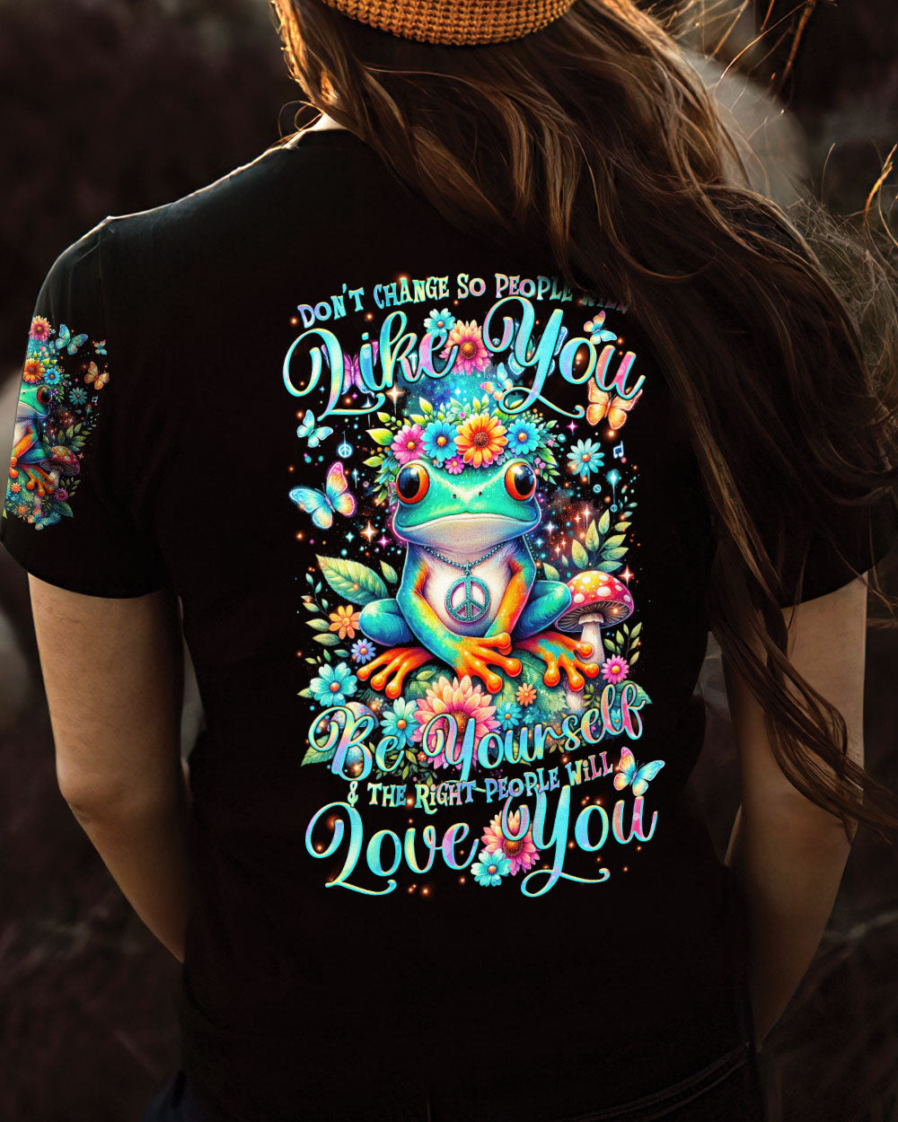 THE RIGHT PEOPLE WILL LOVE YOU FROG ALL OVER PRINT - TLTR2301244