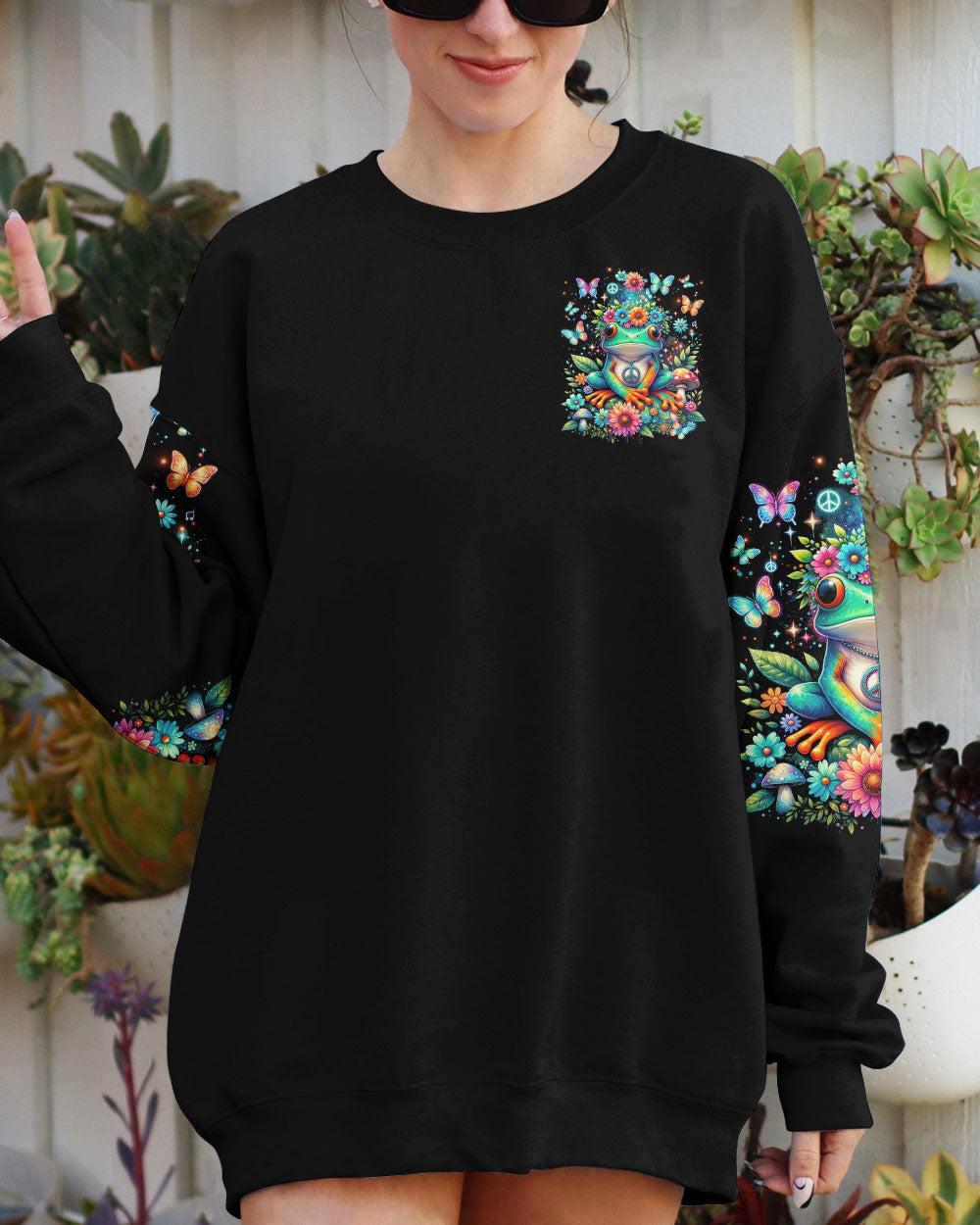 THE RIGHT PEOPLE WILL LOVE YOU FROG ALL OVER PRINT - TLTR2301244