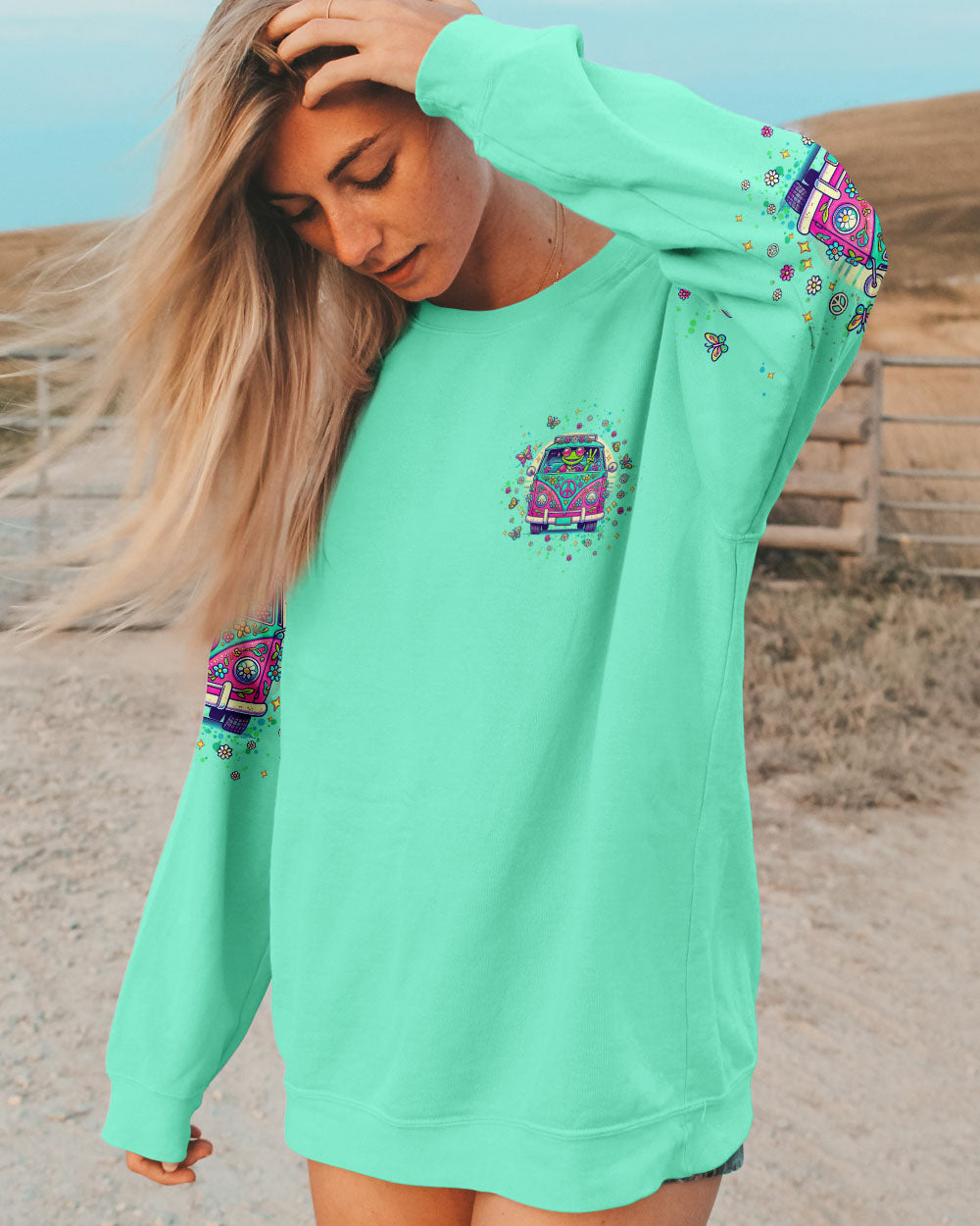 RUNNING AGAINST THE WIND BUS ALL OVER PRINT - TLTW0110244