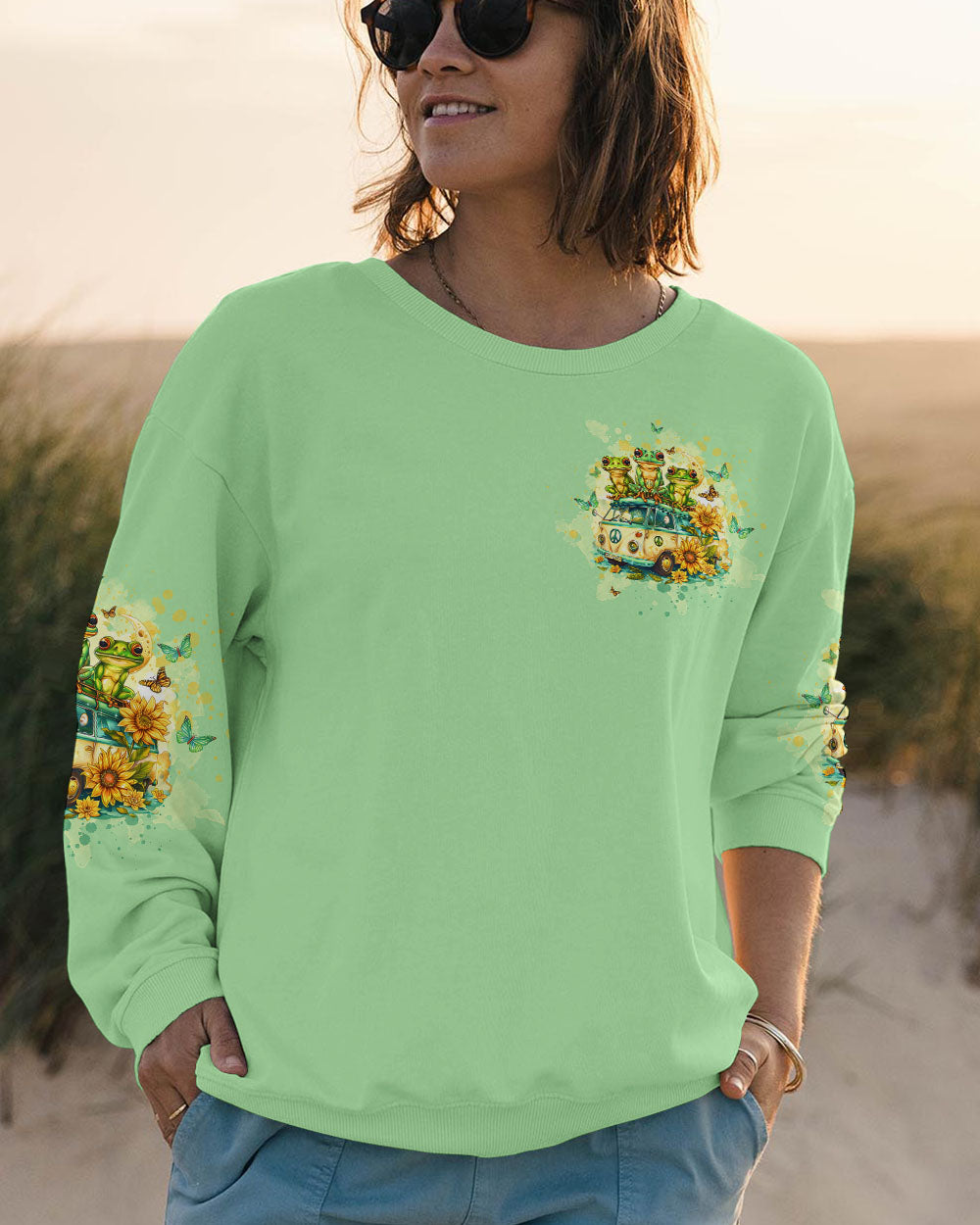 THE RIGHT PEOPLE WILL LOVE YOU FROG ALL OVER PRINT - TLTW1903243