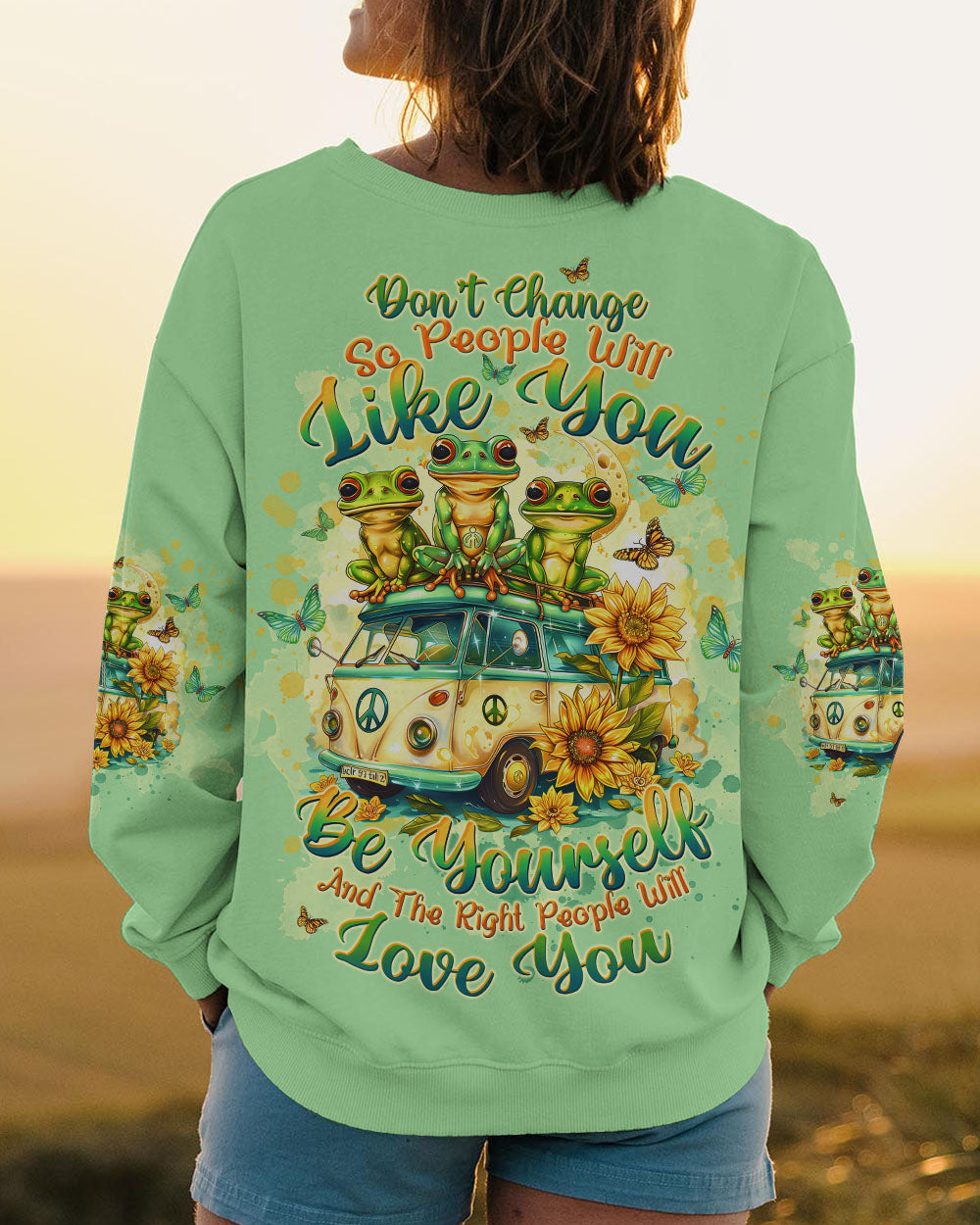 THE RIGHT PEOPLE WILL LOVE YOU FROG ALL OVER PRINT - TLTW1903243