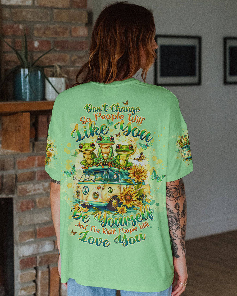 THE RIGHT PEOPLE WILL LOVE YOU FROG ALL OVER PRINT - TLTW1903243