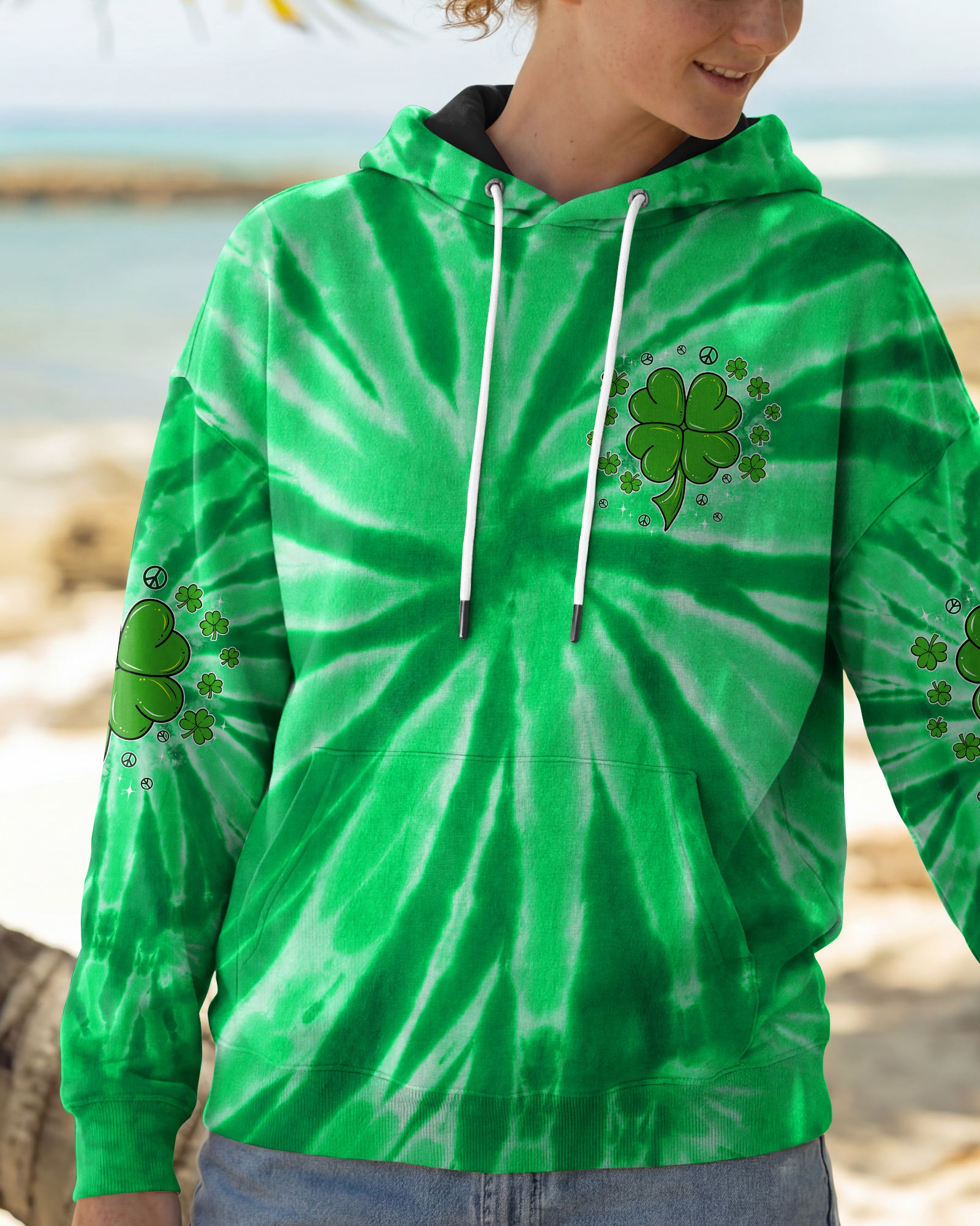 LUCKY IN LOVE PATRICK'S DAY ALL OVER PRINT - TYPQ2701261