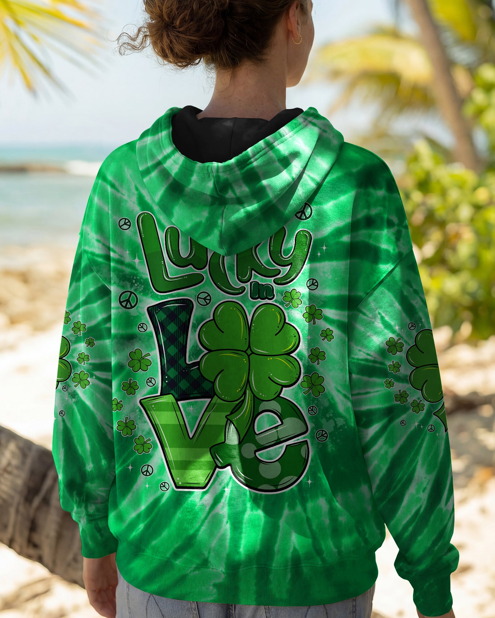LUCKY IN LOVE PATRICK'S DAY ALL OVER PRINT - TYPQ2701261