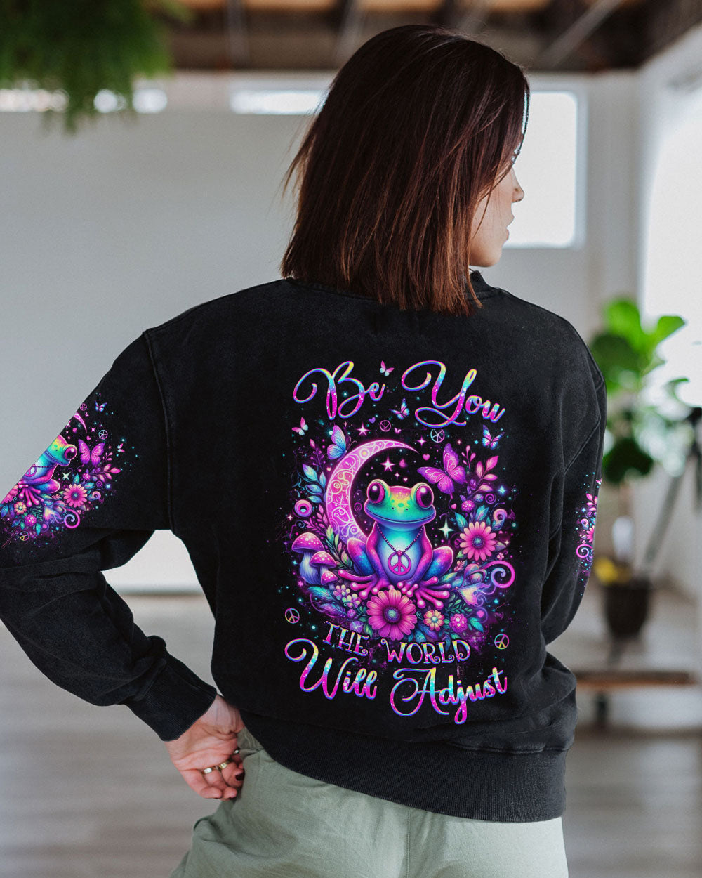 BE YOU THE WORLD WILL ADJUST FROG ALL OVER PRINT - YHKD0504245