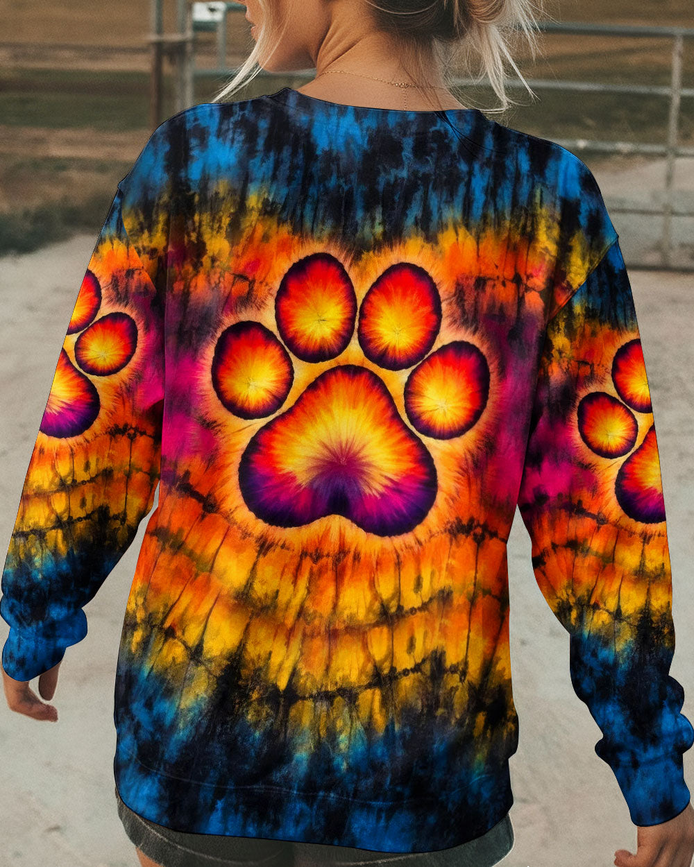 PAW PRINT SWIRL ALL OVER PRINT - TLHG0203263