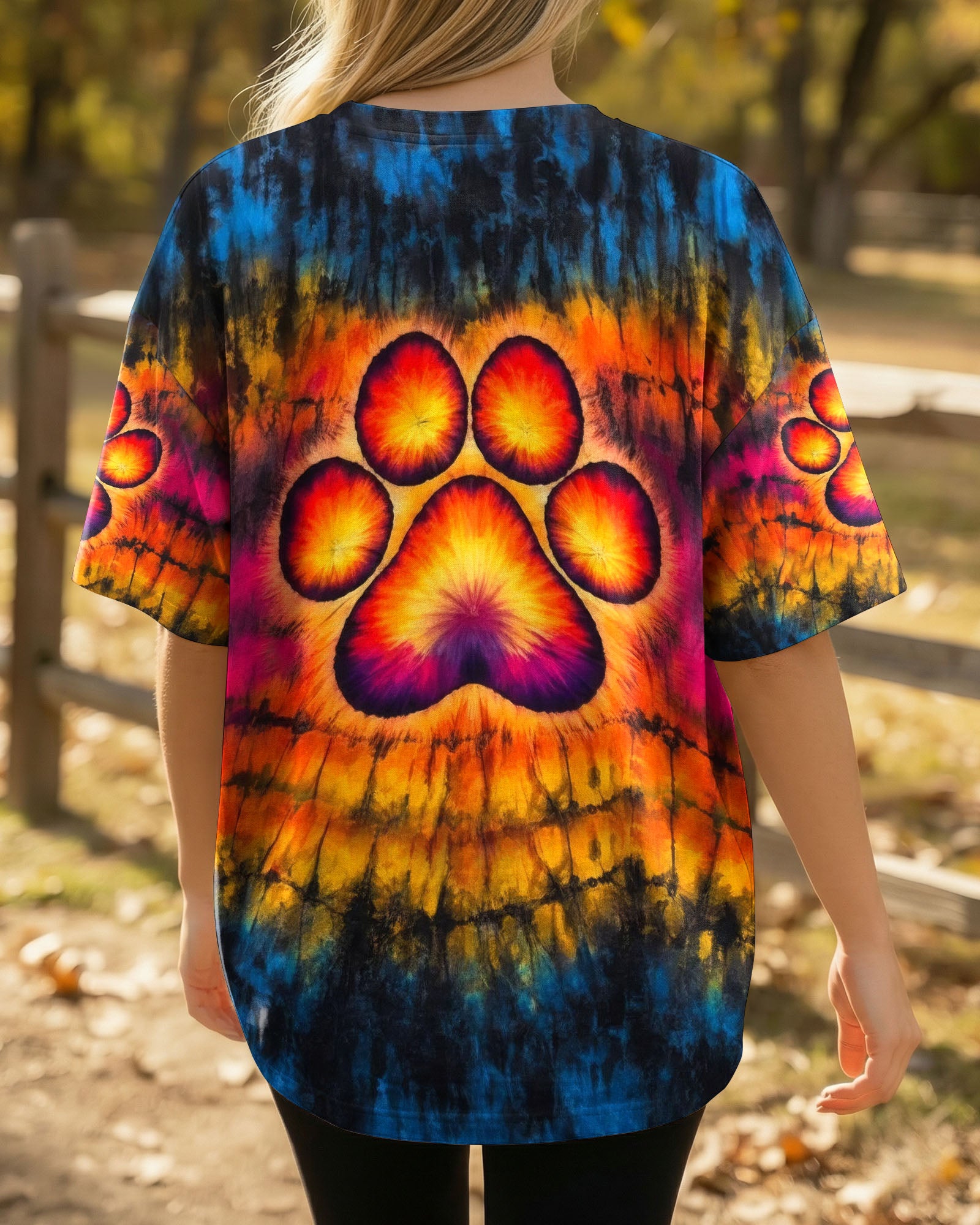PAW PRINT SWIRL ALL OVER PRINT - TLHG0203263