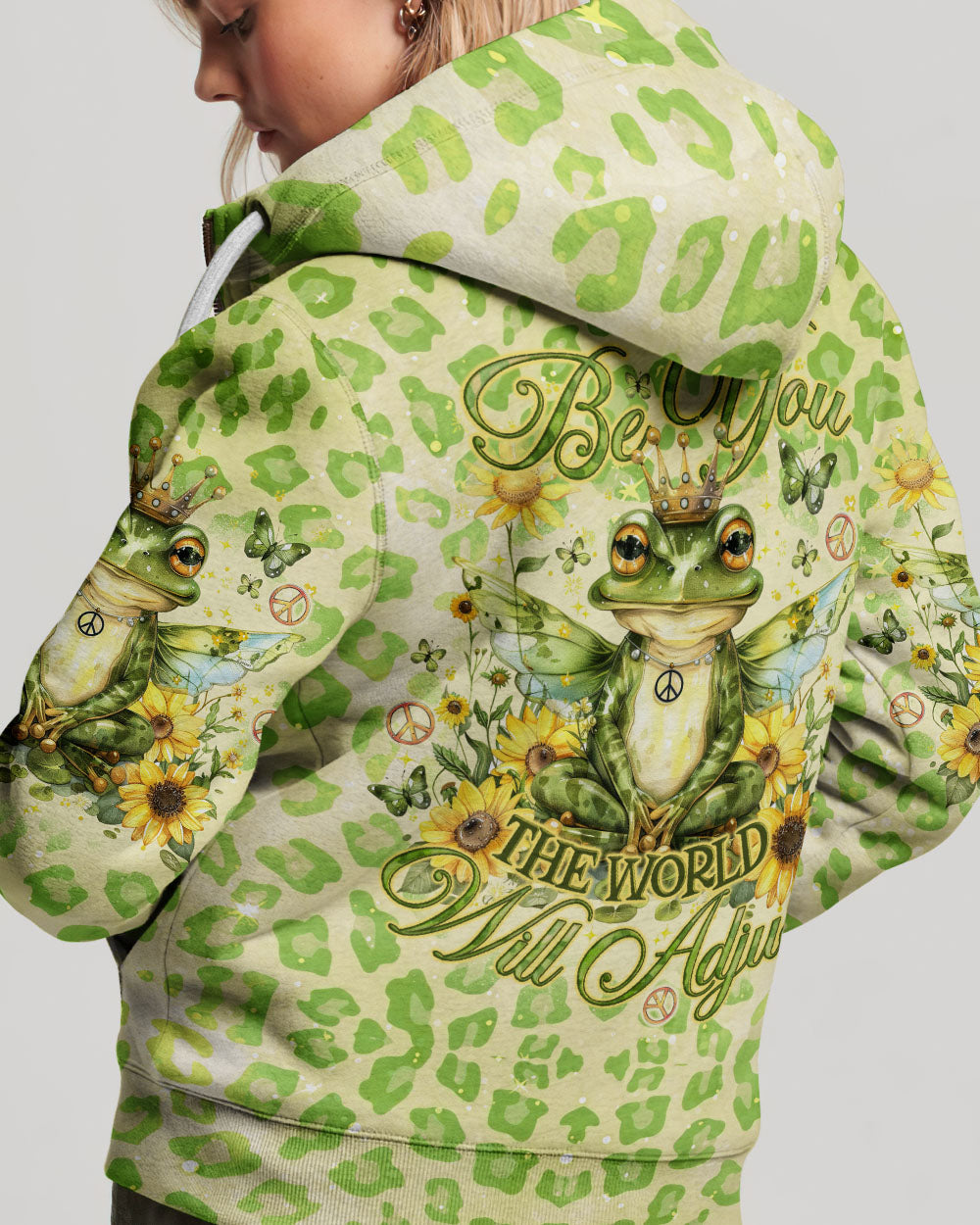 BE YOU THE WORLD WILL ADJUST FROG ALL OVER PRINT - TLNO1504242