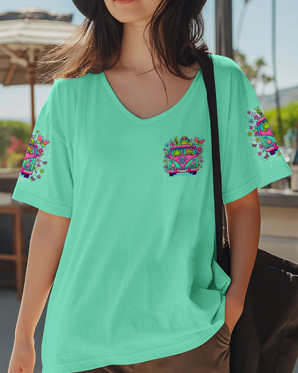 RUNNING AGAINST THE WIND BUS FROG ALL OVER PRINT - TLNO2211243