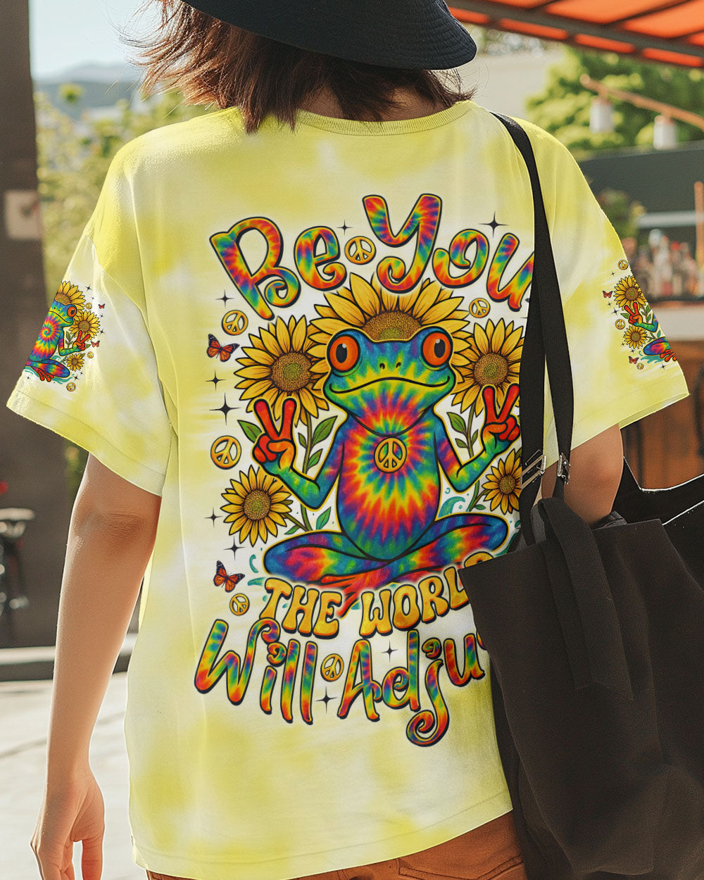 BE YOU THE WORLD WILL ADJUST FROG SUNFLOWER ALL OVER PRINT - TLNO3107252