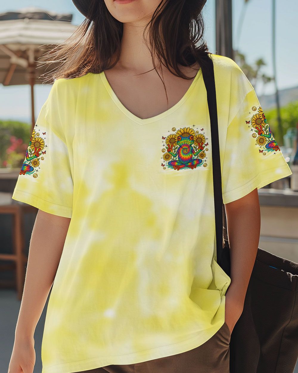 BE YOU THE WORLD WILL ADJUST FROG SUNFLOWER ALL OVER PRINT - TLNO3107252