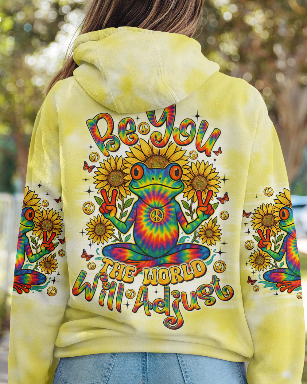 BE YOU THE WORLD WILL ADJUST FROG SUNFLOWER ALL OVER PRINT - TLNO3107252