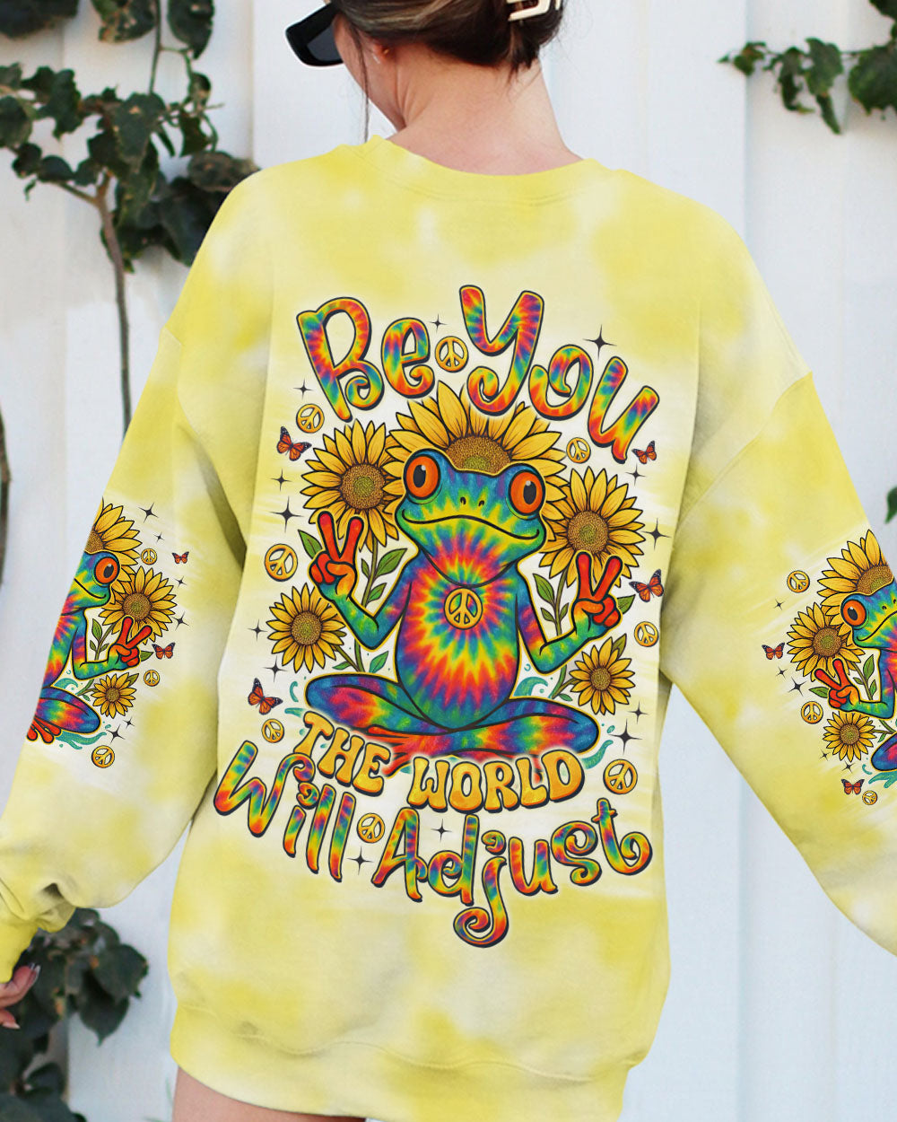 BE YOU THE WORLD WILL ADJUST FROG SUNFLOWER ALL OVER PRINT - TLNO3107252