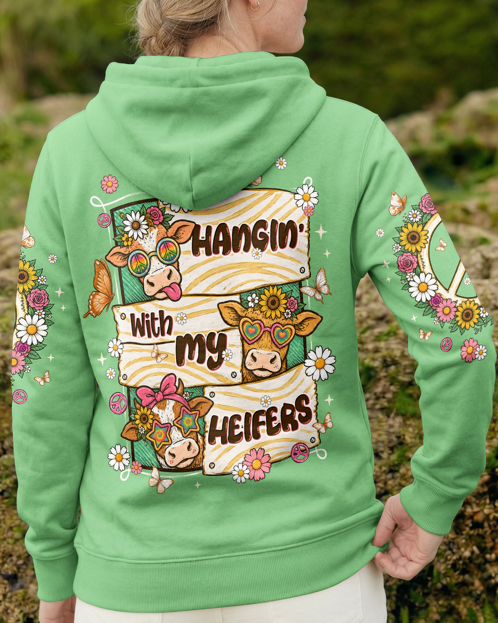 HANGIN' WITH MY HEIFERS HIGHLAND COW ALL OVER PRINT - TLNT0907261