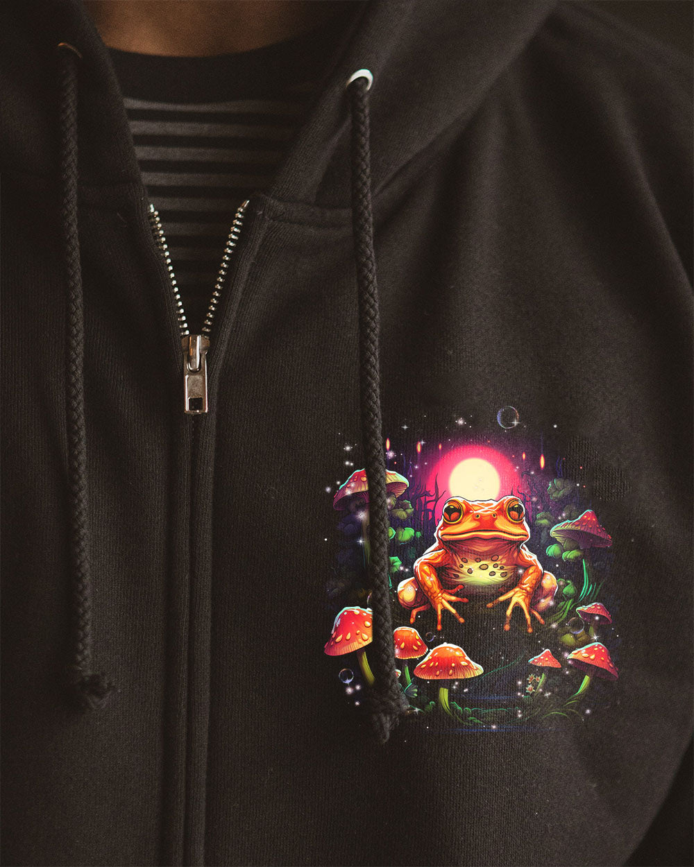 THE MOON SEES YOUR SOUL FROG ALL OVER PRINT - TLNZ0910232