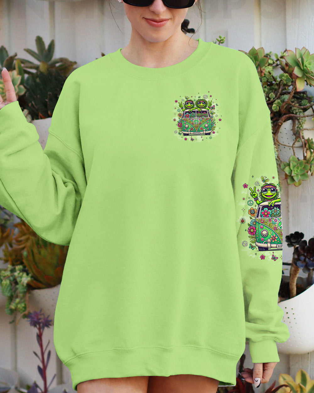 RUNNING AGAINST THE WIND BUS FROG ALL OVER PRINT - TLPQ0411244
