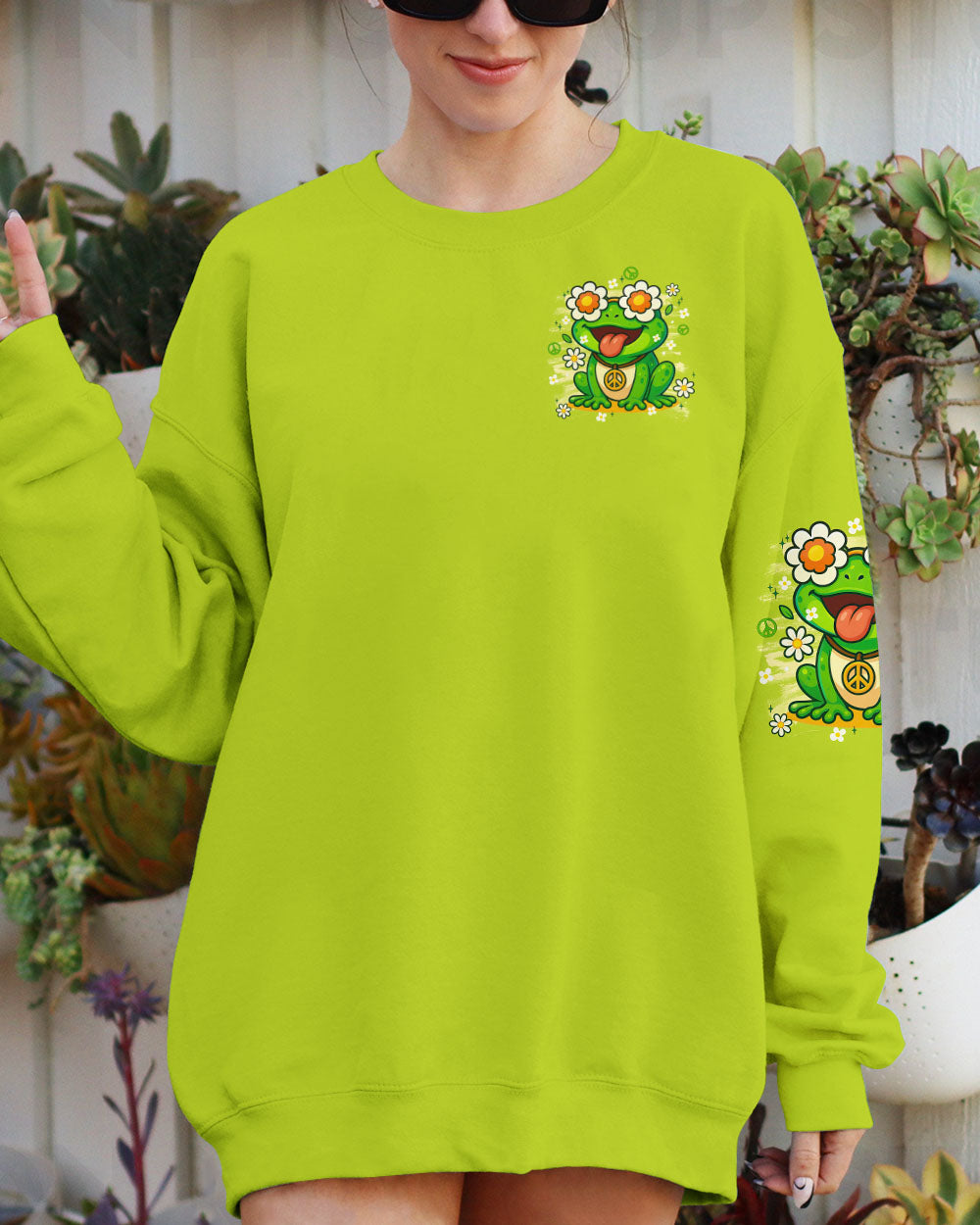 I'M NOT SHORT HIPPIE FROG ALL OVER PRINT - TYTD1108251