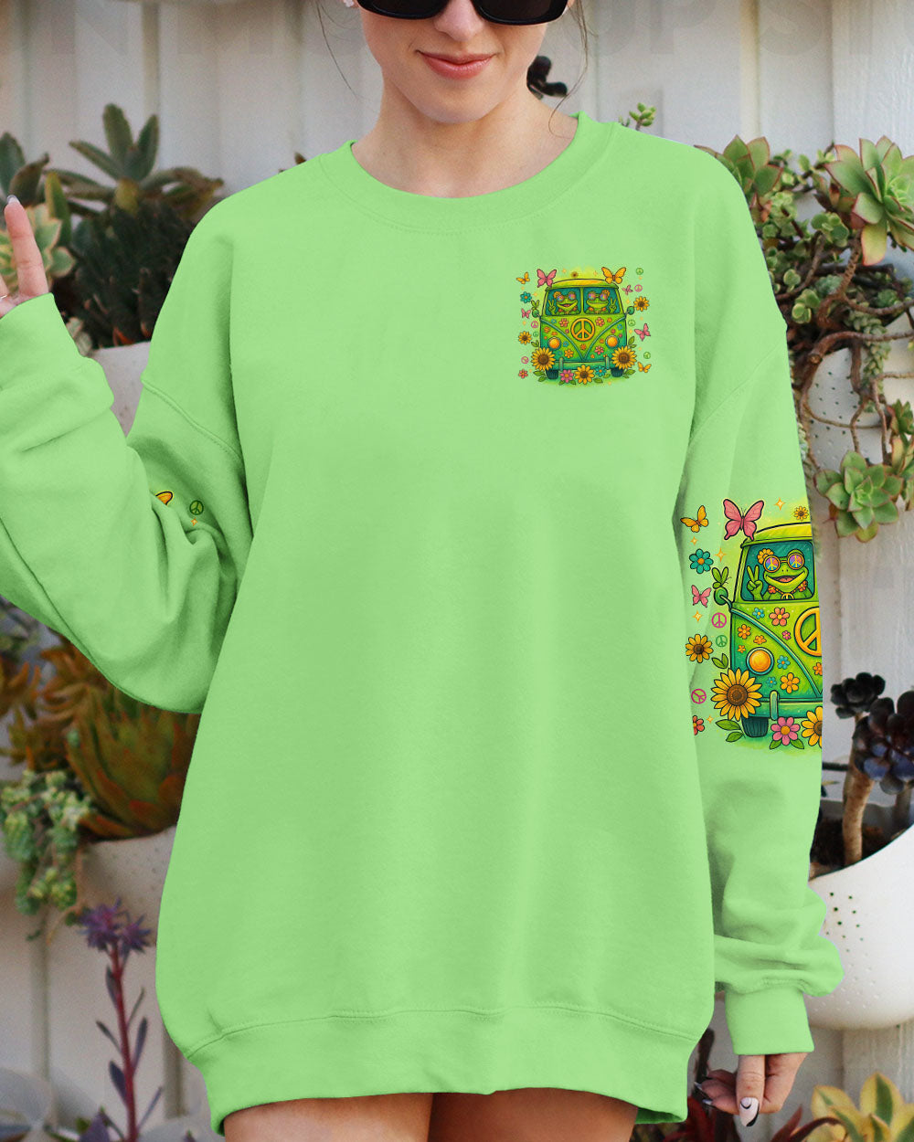 DON'T WORRY BE HIPPIE FROG ALL OVER PRINT - TYTM0304251