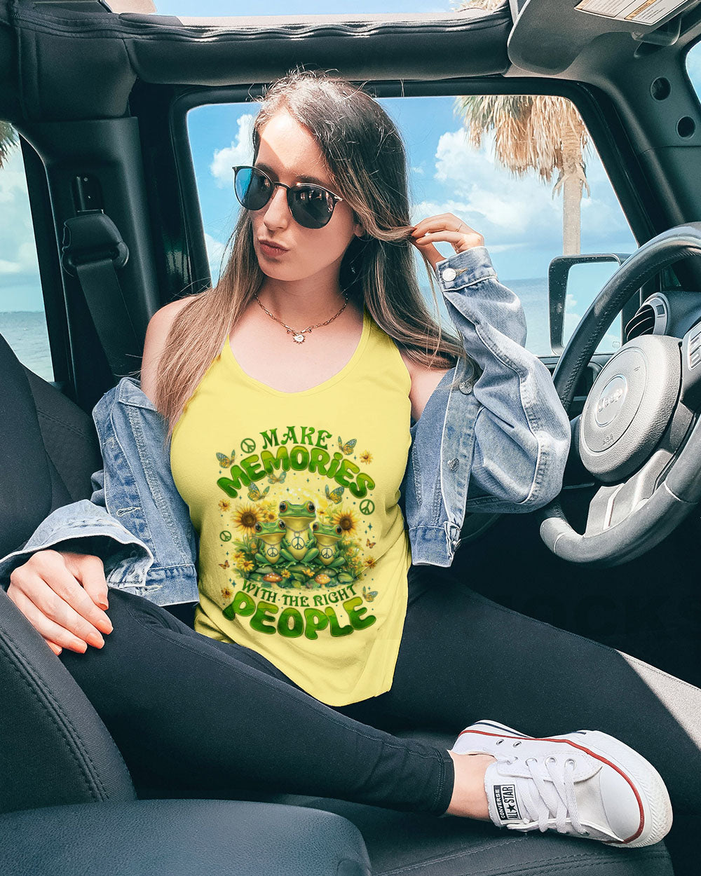 MAKE MEMORIES WITH THE RIGHT PEOPLE FROGS ALL OVER PRINT - TYTM1803252