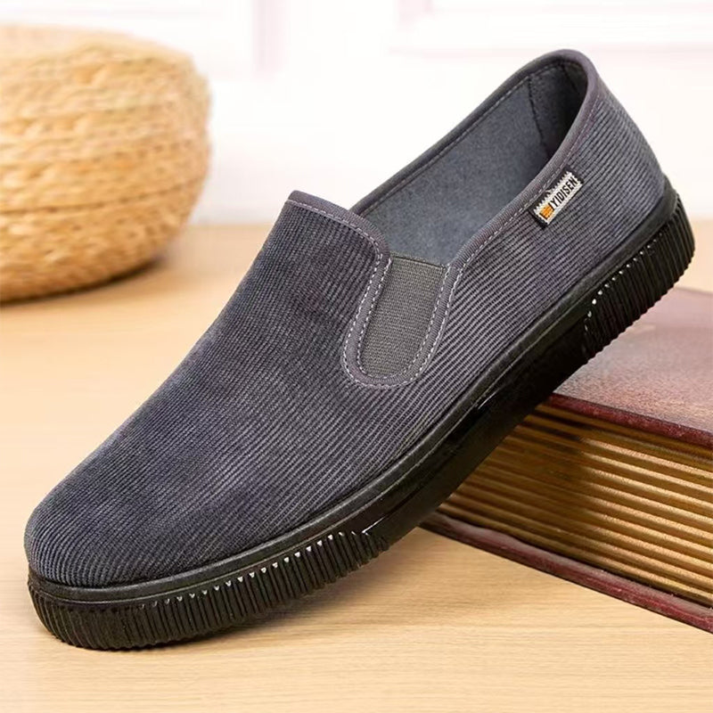 🎁HOT SALE 🎁🌟 Men’s Slip-On Breathable Soft Sole Shoes – Comfort & Style in Every Step! 👟💨