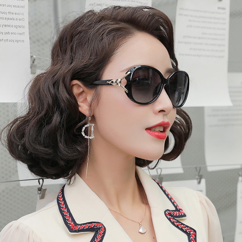 💥Hot Sale🌤️Women's Oversized Fashion Sunglasses