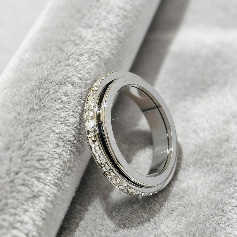📢📢60%  OFF !! ⏰Titanium Steel Rotatable Spinner Ring with Zirconia