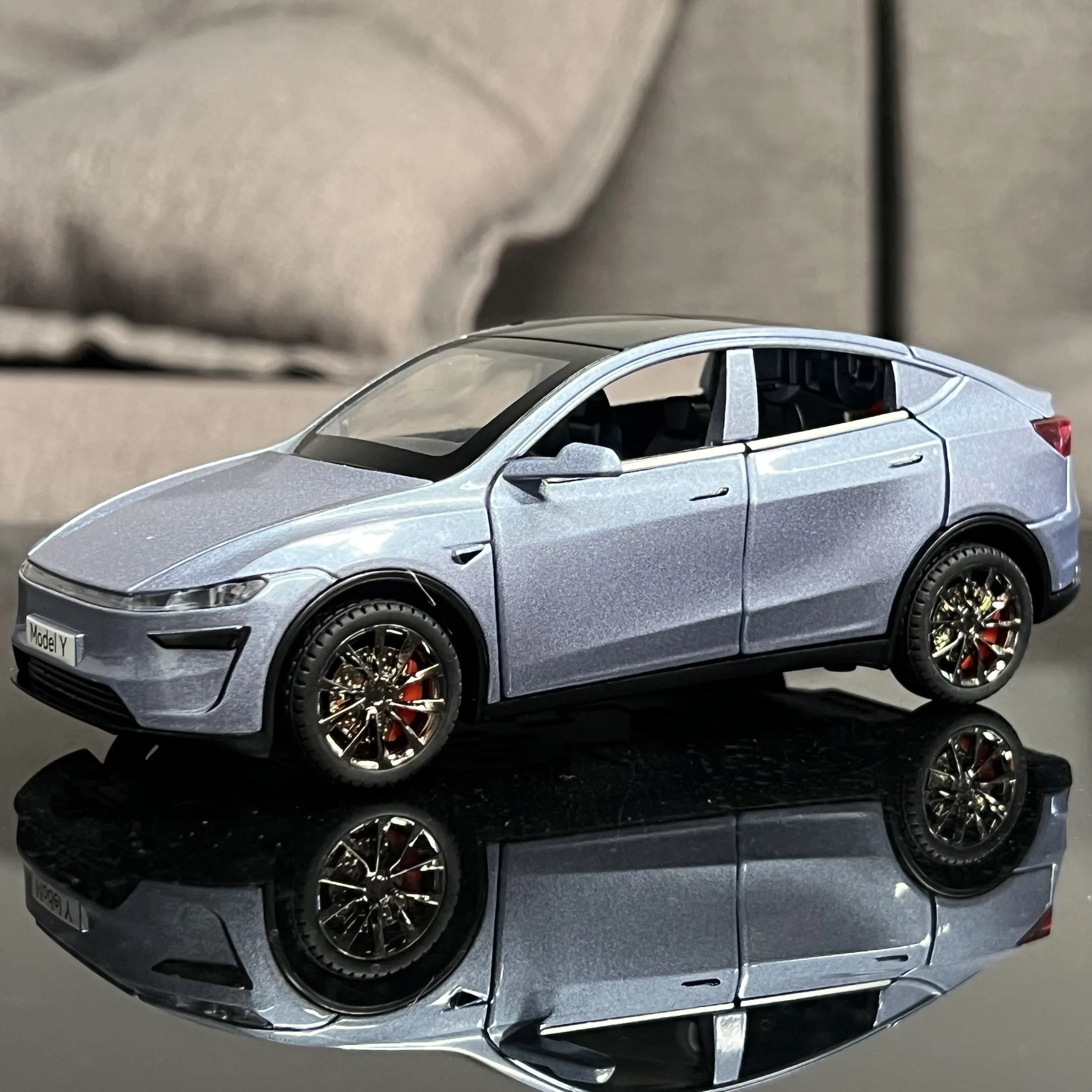 New 1:32 Model Y Electric SUV Alloy Metal Diecast Model Car Sound And Light Pull Back Children Toy Cars Birthday Present Friend-Leplay