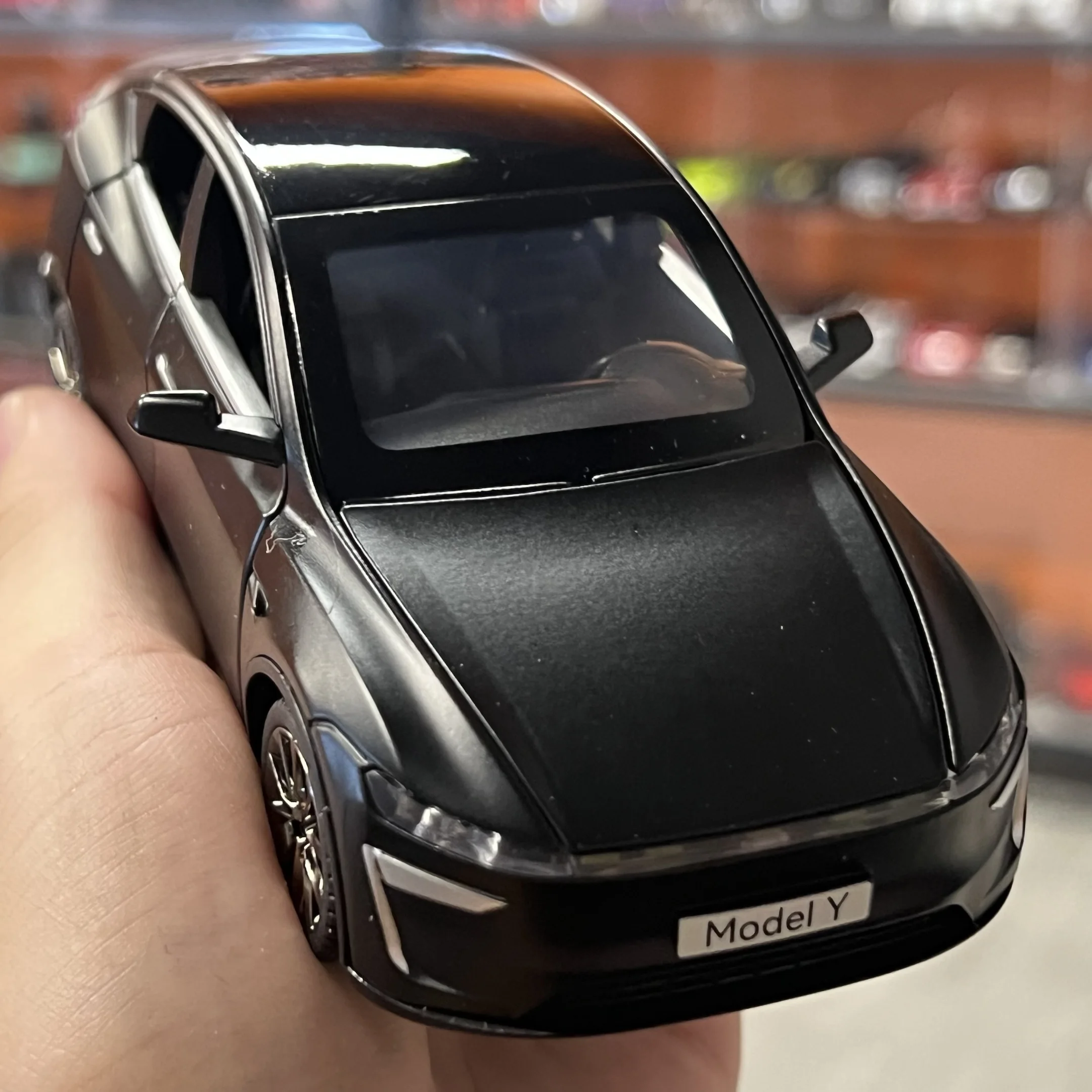New 1:32 Model Y Electric SUV Alloy Metal Diecast Model Car Sound And Light Pull Back Children Toy Cars Birthday Present Friend-Leplay