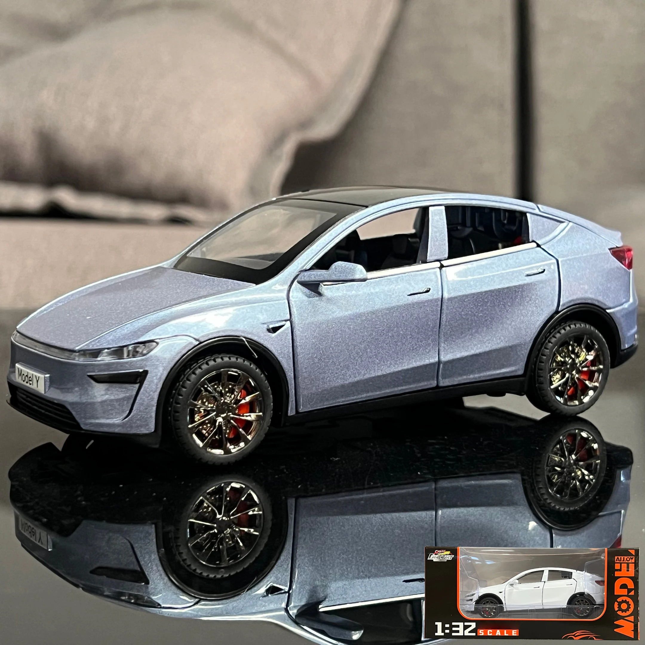New 1:32 Model Y Electric SUV Alloy Metal Diecast Model Car Sound And Light Pull Back Children Toy Cars Birthday Present Friend-Leplay