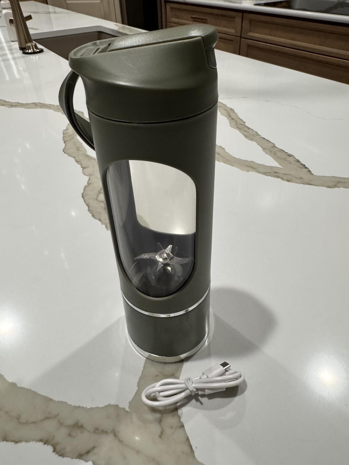 Works great for on the go protein shakes and smoothies