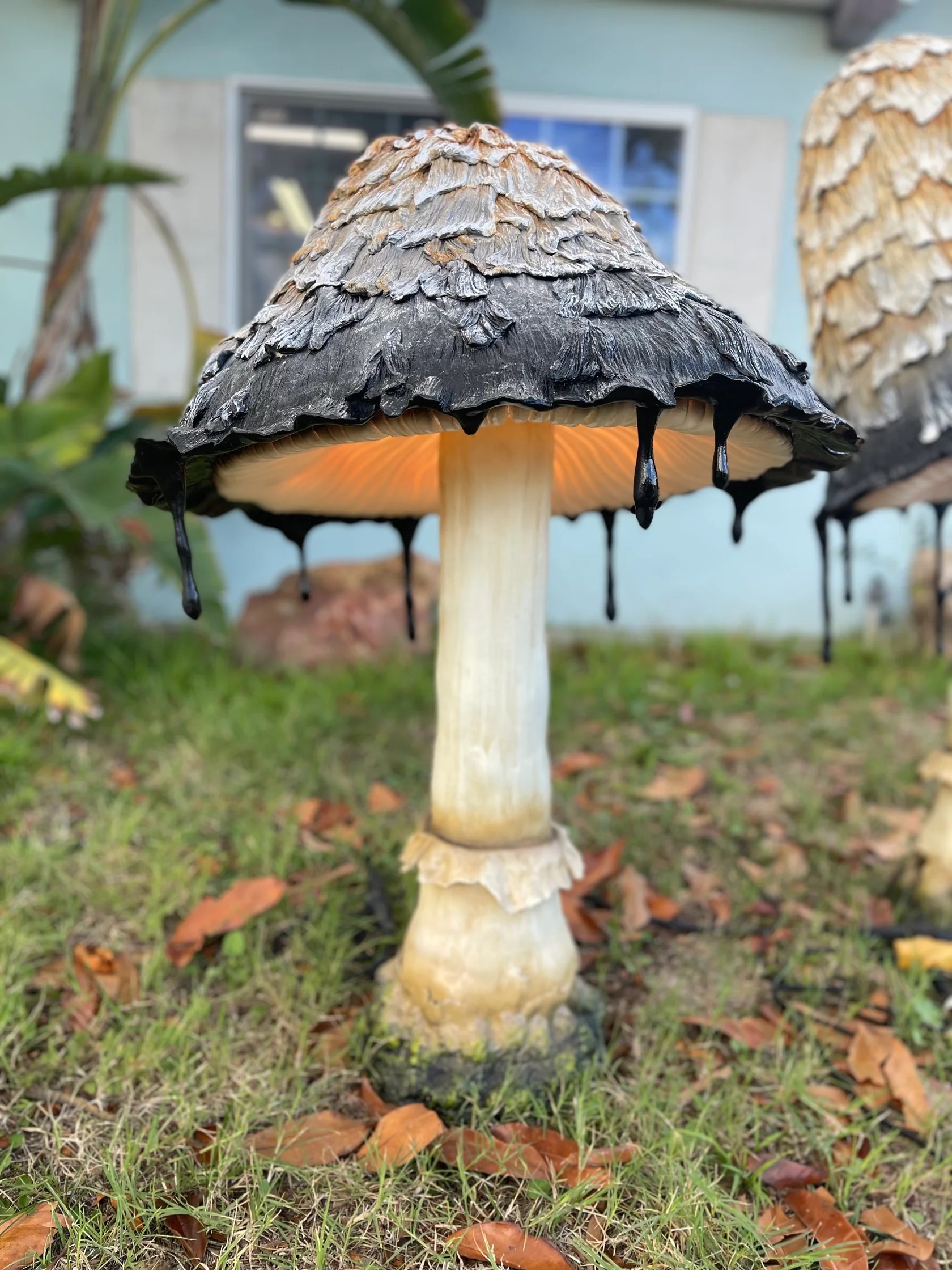 Glowing Ghost Mushroom Garden Art Décor