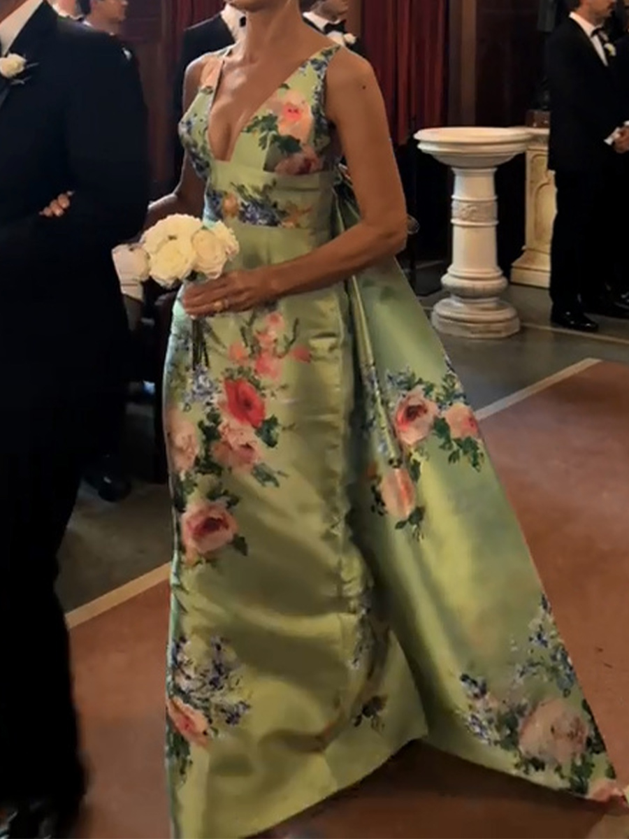 Sheath/Column V-neck Floor-Length Satin Mother of the Bride Dresses