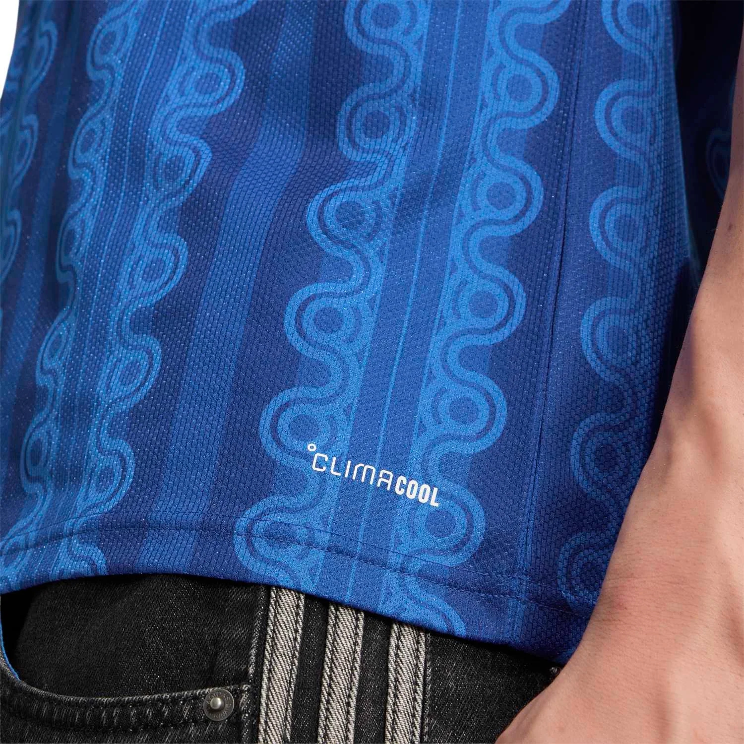 Sweden 2026 Away Jersey - Men's 70s Retro Edition-The Soccer Shirt Hub