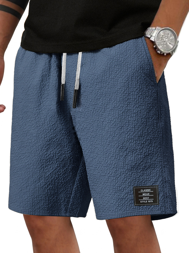 Men's Fashionable Casual Everyday Textured Fabric Embroidered Logo Pocket Shorts