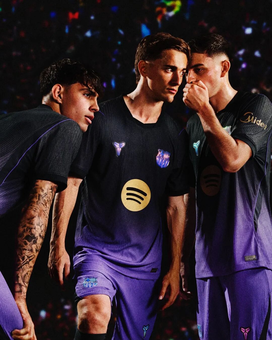 FC Barcelona Away Kit Action