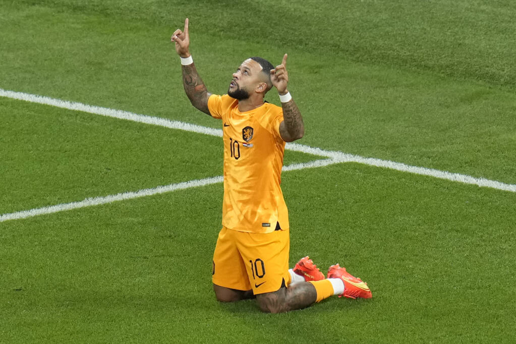 Memphis Depay Goal Celebration