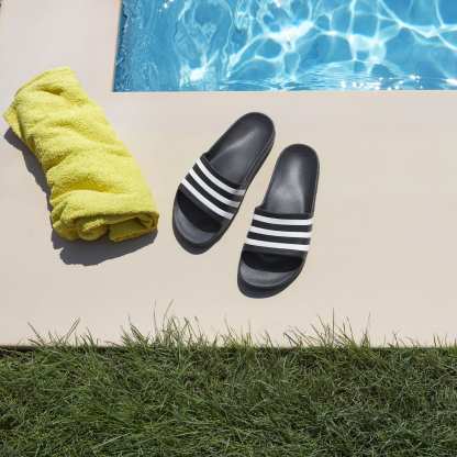 Adilette Aqua Slides